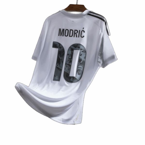 Camiseta Real Madrid 2025/26 ESPECIAL Luka Modric (Dorsal Incluido)